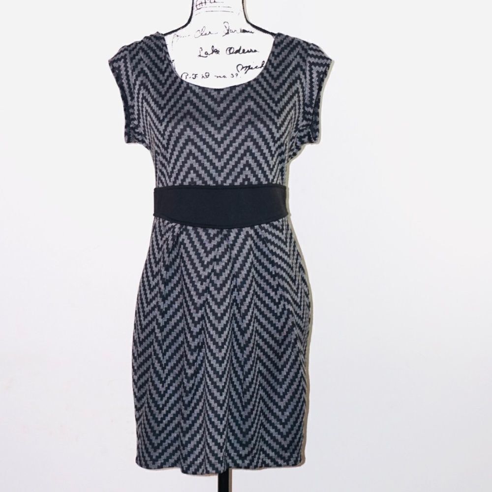 BeBop Black and Gray Chevron Sheath Midi Dress, L